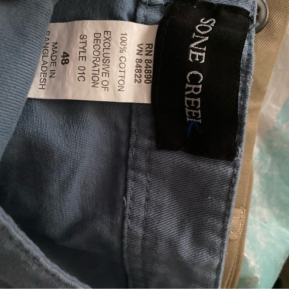 Croft & Barrow Blue Cargo Shorts Durable Design - Picture 3 of 3